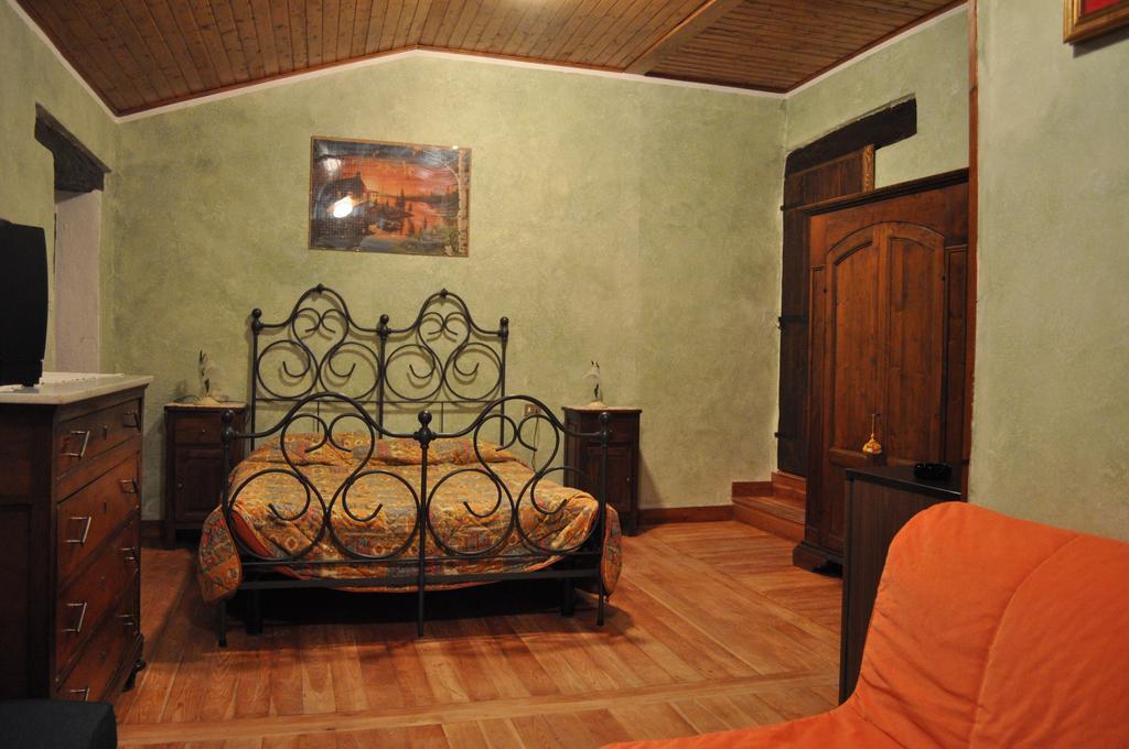 Agriturismo Ca Serrantonio Urbania Exterior foto